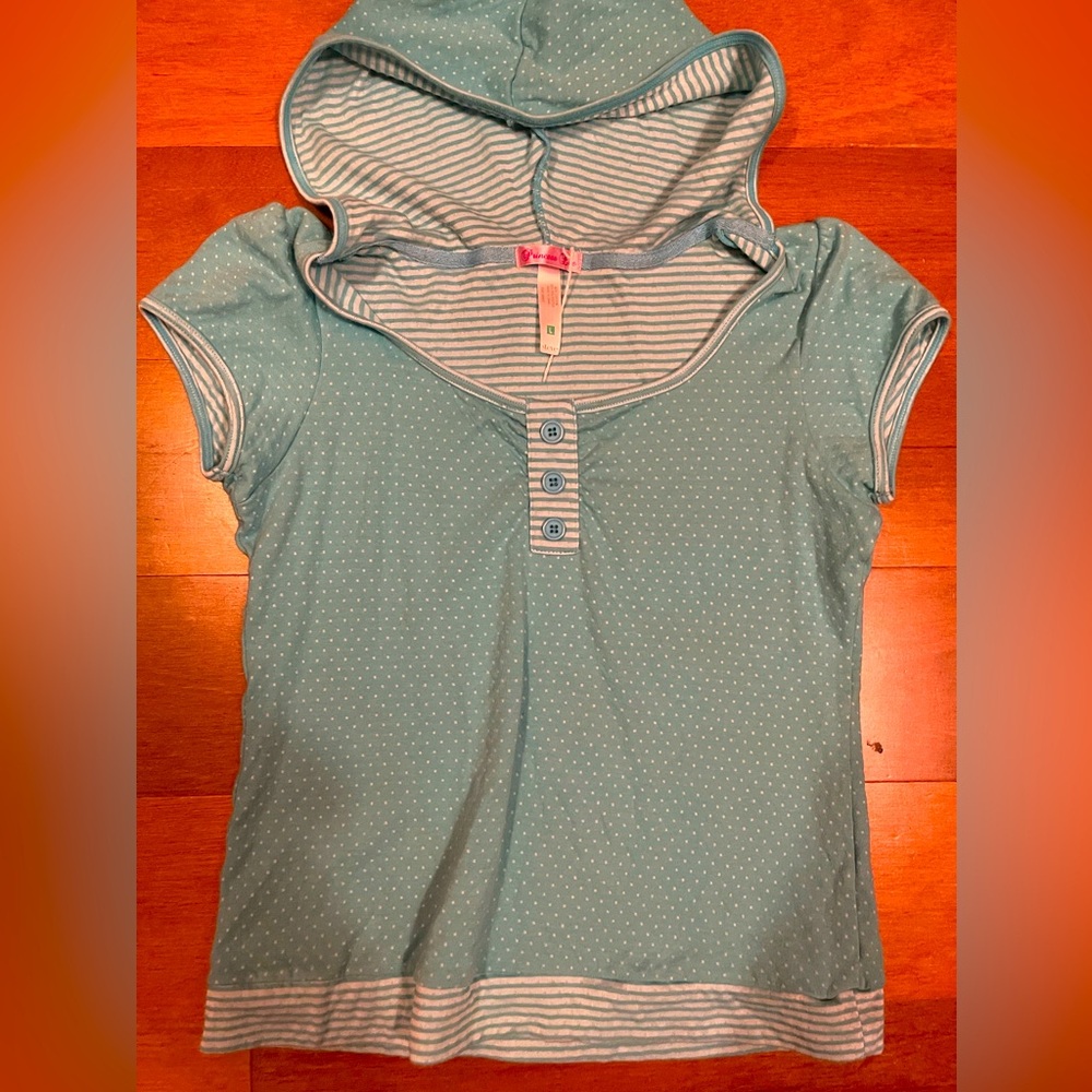 2000s L blue top with hood